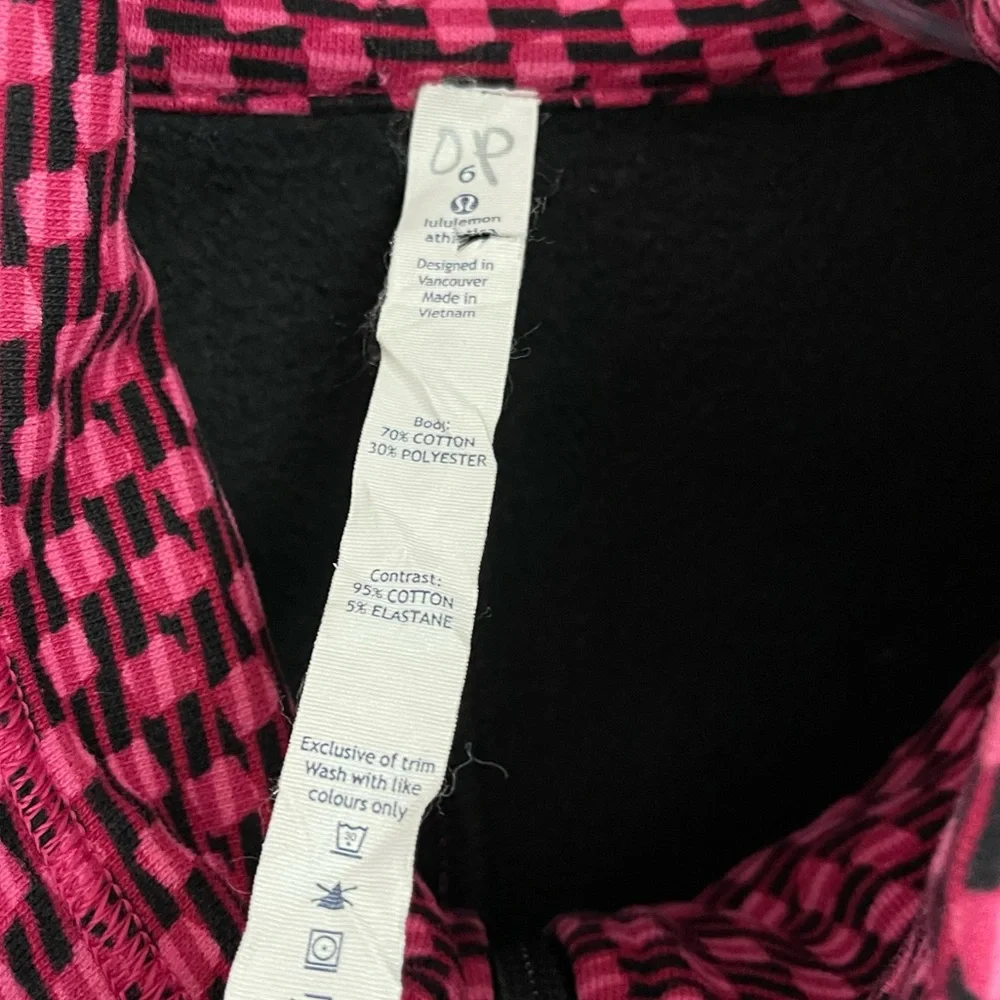 LULULEMON ATHLETICA 